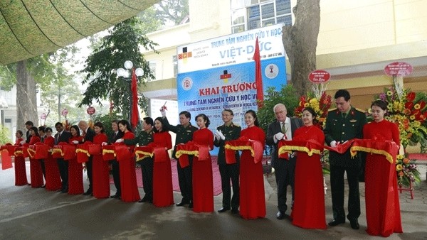 The ribbon-cutting ceremony to inaugurate the centre 