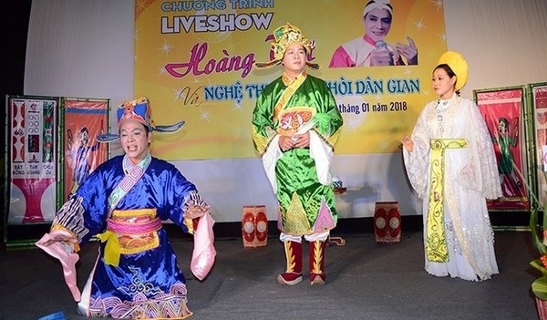 Artist Hoang Viet's individual liveshow honouring 'Bai Choi' singing 