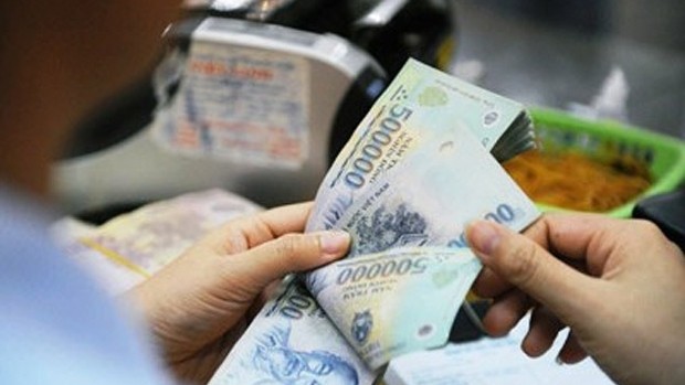 Vietnamese businesses anticipate interest rate cuts in 2018