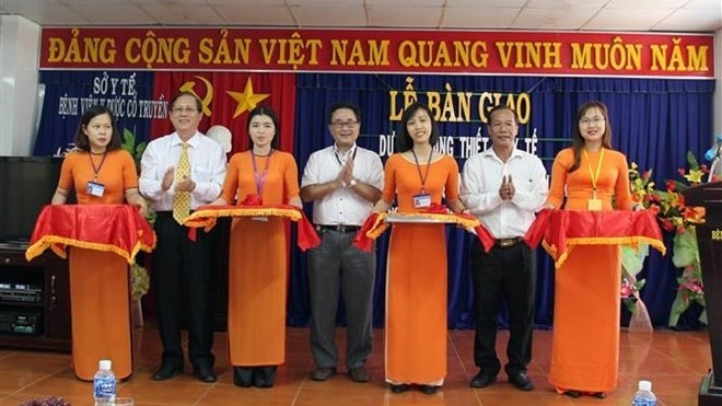 At the hand-over ceremony (Photo: VNA)