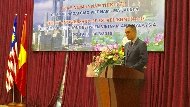 Malaysian Ambassador to Vietnam, Mohd Zamruni Bin Khalid, speaking at the celebration. (Photo: baoquocte.vn)