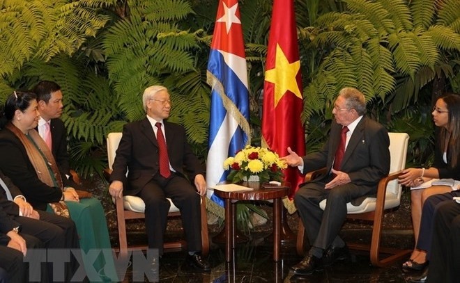 General Secretary Nguyen Phu Trong (L) has talks with First Secretary of the Communist Party of Cuba Central Committee Raul Castro Ruz in La Habana, Cuba.