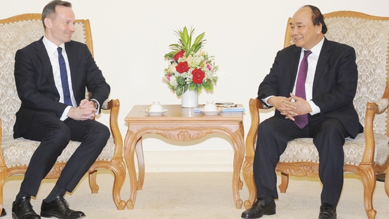 Prime Minister Nguyen Xuan Phuc (R) and Rheinland-Pflaz Deputy Minister-President Volker Wissing (Photo: NDO/Tran Hai)