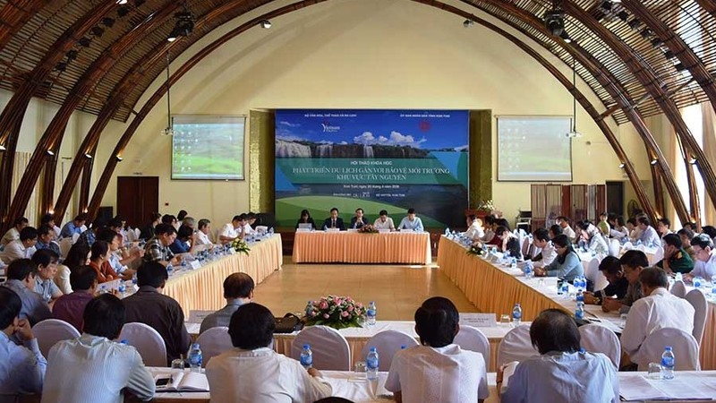 Seminar discusses environmental protection in developing tourism