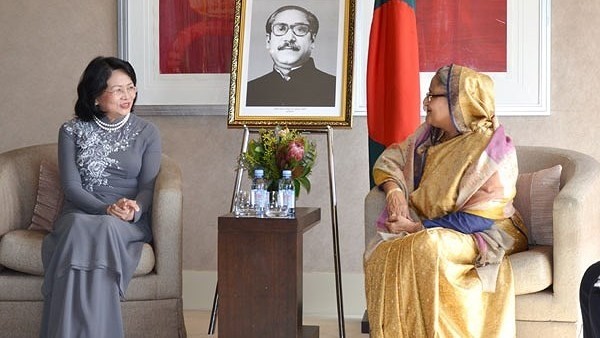 Vice President Dang Thi Ngoc Thinh and Bangladeshi Prime Minister Sheikh Hasina. (Photo: VOV)