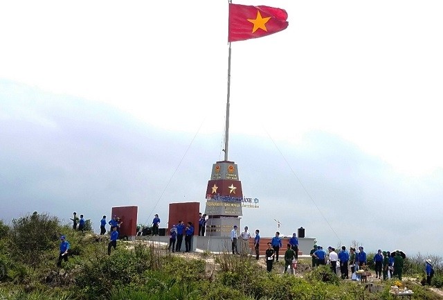 The national flag pole on the Hon La Island 