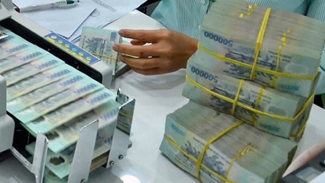 Vietnam’s government revenues up 12% in first four months