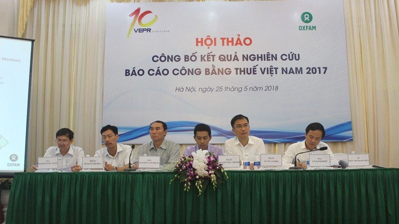 At the workshop to announce Vietnam's tax equity report 2017 (Photo: VEPR)