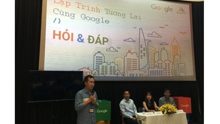 The "Programming Future with Google" educational project was launched on May 29. (Photo: NDO)