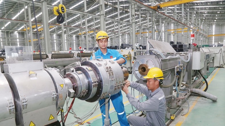 The manufacturing sector continued to expand strongly with an increase of 11.8% (photo: baohanam)