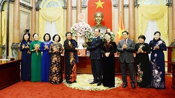 President Tran Dai Quang and female NA deputies