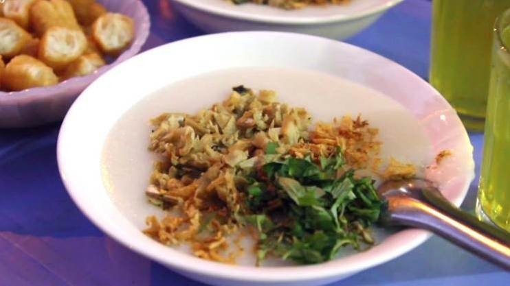 Bowls of ‘chao trai’ delight Hanoi