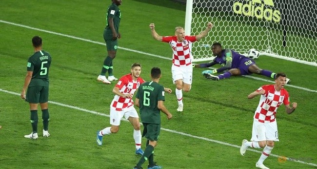 Croatia's players celebrate after Nigeria's Oghenekaro Etebo scored an own goal and the first goal for Croatia. (Photo: Reuters)
