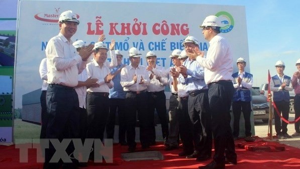 Delegates at the ceremony to launch construction of Vietnam's most modern poultry processing plant. (Photo: VNA)