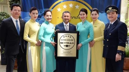 Vietnam Airlines receives the Skytrax 4-star airline certificate for the third consecutive year. (Photo: VNA)