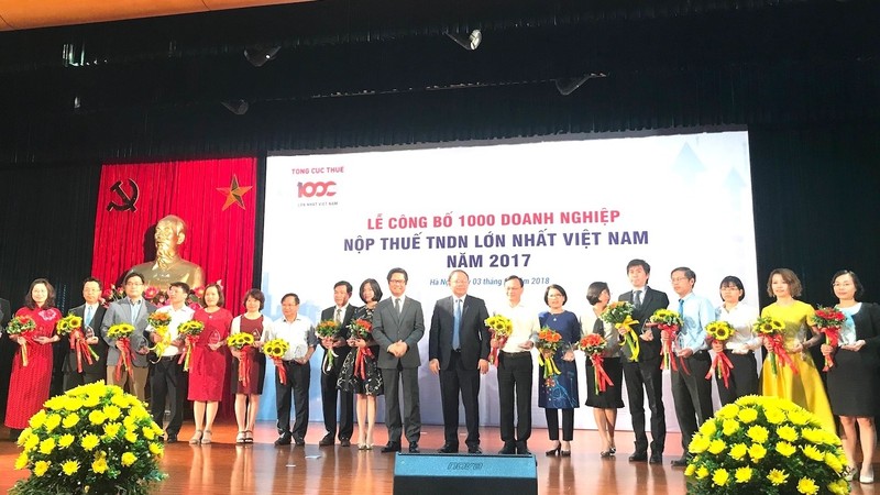 The ceremony to announce Vietnam's 1,000 largest corporate taxpayers in 2017 (Image: VGP)