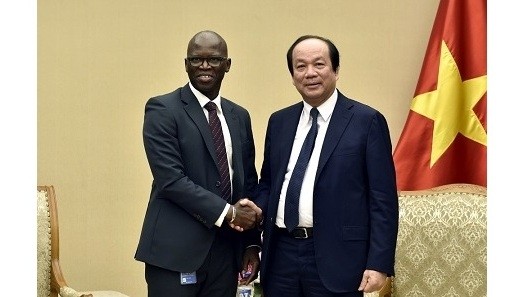 Minister - Head of the Government Office Mai Tien Dung and WB Country Director to Vietnam Ousmane Dione. (Photo: VGP)