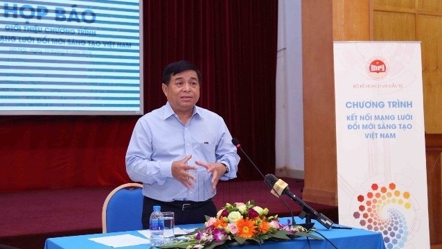 Minister of Planning and Investment Nguyen Chi Dung speaking at the press conference (Photo: mpi.gov.vn)