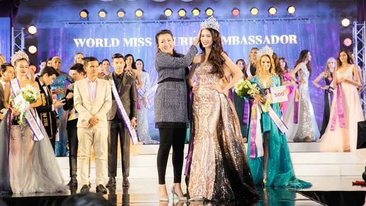 Phan Thi Mo crowned World Miss Tourism Ambassador