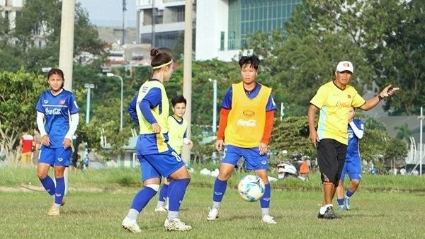 Coach Mai Duc Chung’s players training before their departure for Asiad 18 in Indonesia.