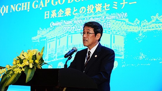 Japanese Ambassador to Vietnam Umeda Kunio speaking at the meeting (photo: baoquangnam)