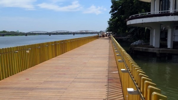 The pedestrian road along the Perfume River in Hue (Image: Vietnam+)