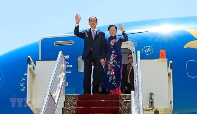 President Tran Dai Quang and his spouse arrived in Luxor City on August 25 afternoon (Egypt time), beginning his four-day state visit to Egypt at the invitation of President Abdel Fattah El-Sisi. (Photo: VNA)