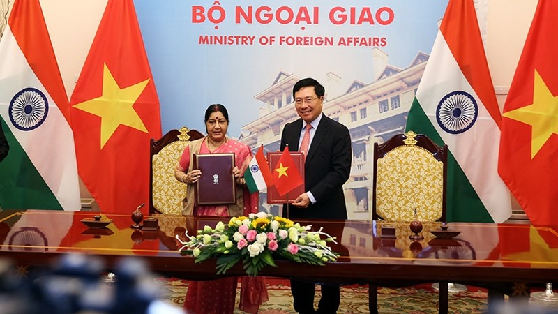 Deputy PM Pham Binh Minh and Indian Foreign Minister Sushma Swaraj (Image: VGP)