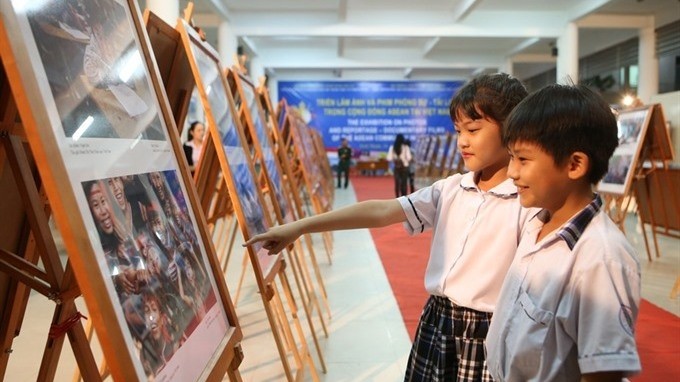 The ASEAN Photo and Documentary Exhibition will be launched in Cao Bang, aiming to promote ASEAN countries’ cultures and traditions, and the economic and tourism potential of Cao Bang. (Photo vietnamnet.vn)