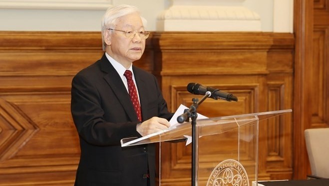 Party General Secretary Nguyen Phu Trong speaks at the second Vietnam – Hungary rectors’ conference in Budapest on September 11 (Photo: VNA)