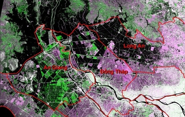 Flood waters (black) covered a large area of the Mekong Delta. (Photo of satellite remote sensing on September 9)