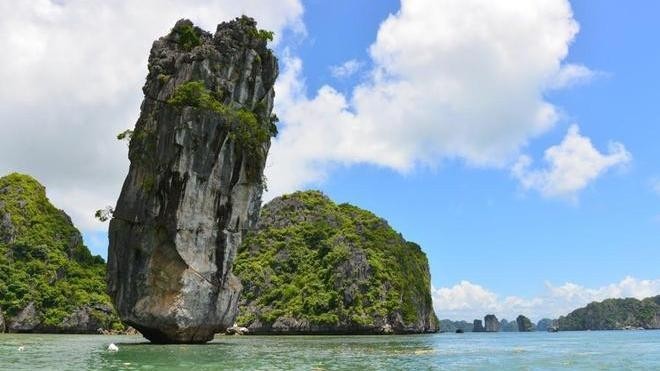 The ban is part of various efforts to promote the value of Ha Long Bay. (Photo: Hanoi Times)