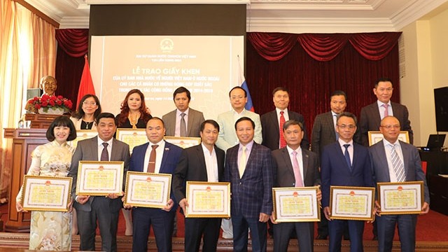 Outstanding Overseas Vietnamese nationals in Russia honoured at the ceremony 