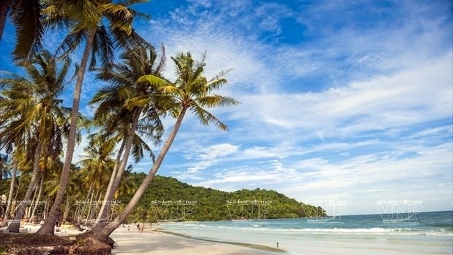 The beautiful Bai Sao beach on the east side of Phu Quoc island (Photo: Vietnam Pictorial)