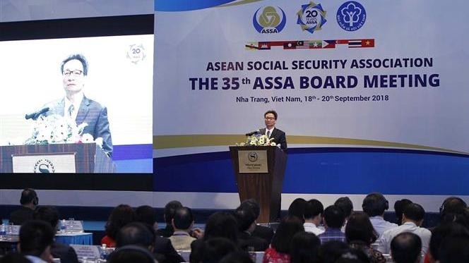 Deputy PM Vu Duc Dam addresses the 35th ASEAN Social Security Association Board Meeting. (Photo: VNA)