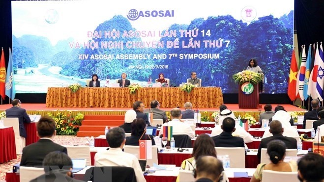 Delegates attend the first plenary session of ASOSAI 14 in Hanoi on September 19. (Photo: VNA)