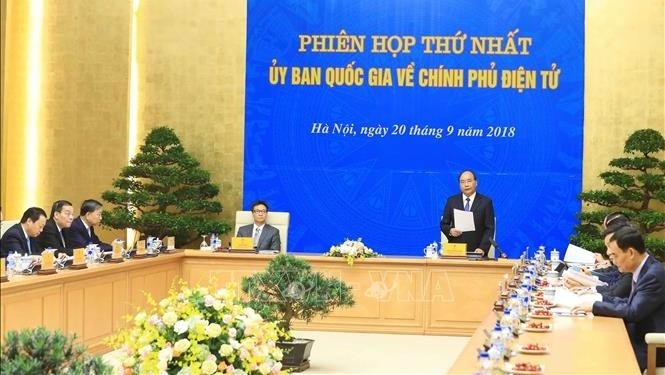 PM Nguyen Xuan Phuc speaks at the meeting. (Photo: VNA) 
