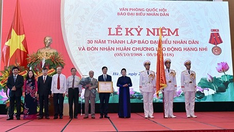 The Newspaper is honoured with the Labour Order (second class) for its achievements. (Photo: daibieunhandan.vn)