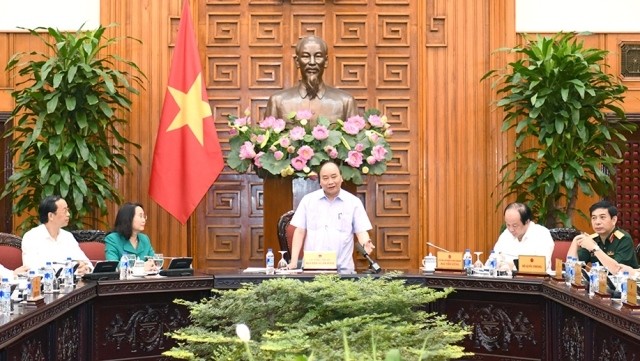  Prime Minister Nguyen Xuan Phuc speaking at the working session (Photo: VGP)