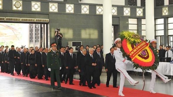 Delegation from the Party Central Committee led by General Secretary Nguyen Phu Trong paid homage to President Tran Dai Quang (Photo: NDO/ Duy Linh)
