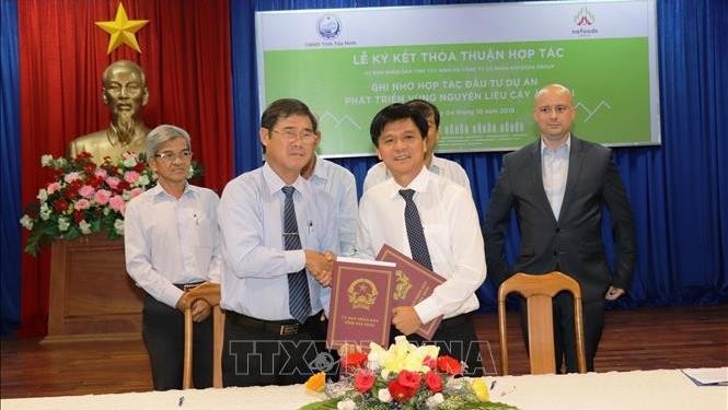 The signing of the agreement between Nafoods and Tay Ninh province. (Photo: VNA)