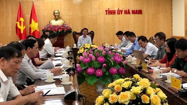 Head of the Central Commission for Communications and Education Vo Van Thuong during a working session with the Ha Nam Party Committee (Photo: CPV)