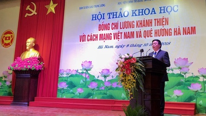 HCMNAP Director, Prof., Dr. Nguyen Xuan Thang speaking at the seminar (photo: Minh Chau)