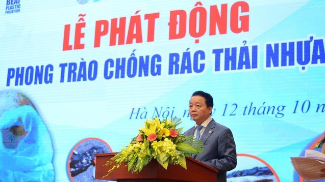 Minister of Natural Resources and Environment Tran Hong Ha speaking at the launching ceremony (Photo: toquoc.vn)