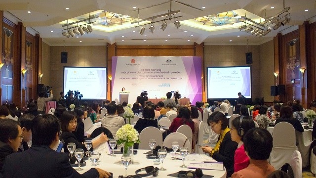 Delegates at the workshop discuss the promotion of gender equality in the revision of the 2012 Labour Code. (Photo courtesy to UN Women)