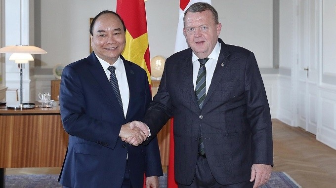 PM Nguyen Xuan Phuc (left) and his Danish counterpart, Lars Lokke Rasmussen. (Photo: VGP)