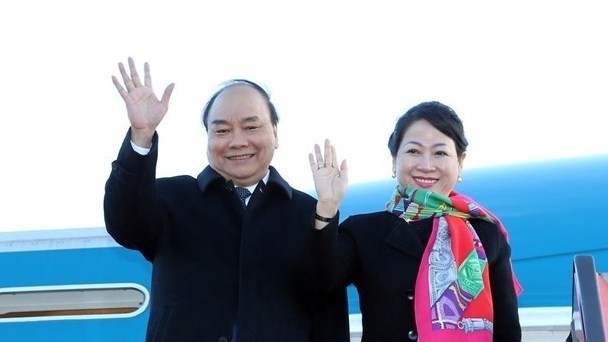 Prime Minister Nguyen Xuan Phuc and his spouse at Copenhagen international airport (Source: VNA)