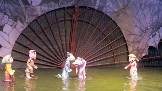 A scene from the play ‘Tre – Coc’ (Catfish – Toad) by the Vietnam Puppet Theatre 