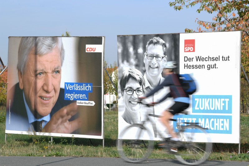 Campaign billboards for the CDU and SPD. (Photo: DPA)