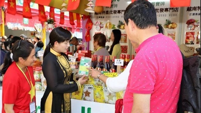 Vietnamese booths attract large number of visitors 